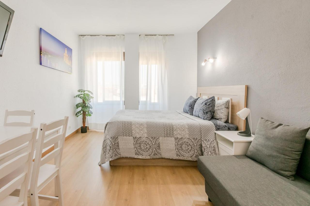 סביליה Apartament Hispalis Triana מראה חיצוני תמונה