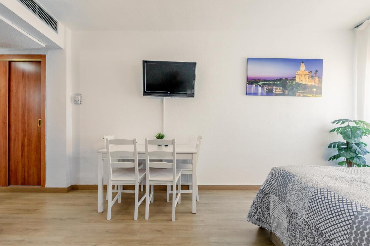 סביליה Apartament Hispalis Triana מראה חיצוני תמונה
